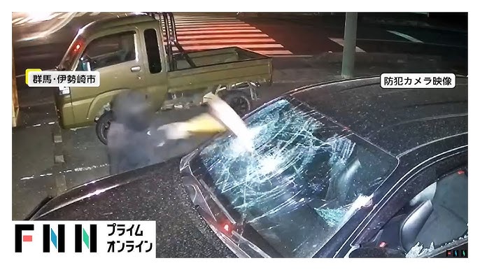 一心不乱にハンマー振り下ろし…車3台を“フード男”が次々破壊　被害の社長が語る“心当たり”